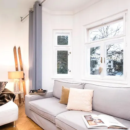 Вилла Family Wellhouse Garden Direct In Salzburg, Sunny Big Garden, Up To 16 Pax, Bikes For Free, Bbq, Sunbeds, Parking For Free, 15 Min Sound Of Music Зальцбург