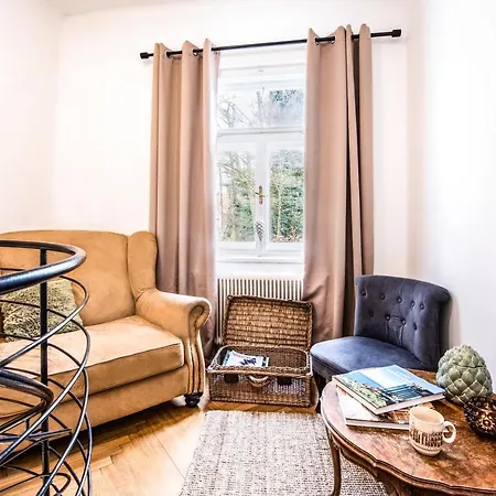 Вилла Family Wellhouse Garden Direct In Salzburg, Sunny Big Garden, Up To 16 Pax, Bikes For Free, Bbq, Sunbeds, Parking For Free, 15 Min Sound Of Music