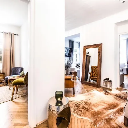 Villa Family Wellhouse Garden Direct In Salzburg, Sunny Big Garden, Up To 16 Pax, Bikes For Free, Bbq, Sunbeds, Parking For Free, 15 Min Sound Of Music *