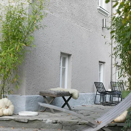 Family Wellhouse Garden Direct In Salzburg, Sunny Big Garden, Up To 16 Pax, Bikes For Free, Bbq, Sunbeds, Parking For Free, 15 Min Sound Of Music Villa Salzburg