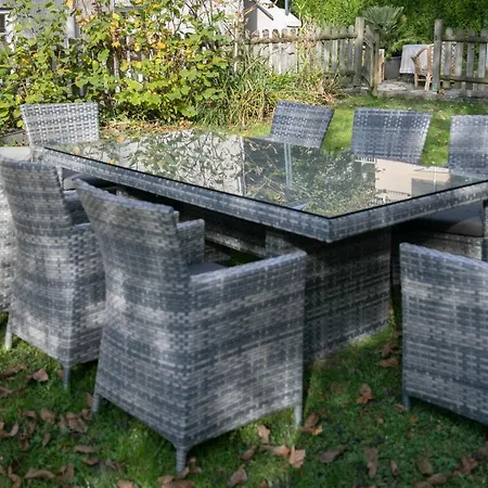 Family Wellhouse Garden Direct In Salzburg, Sunny Big Garden, Up To 16 Pax, Bikes For Free, Bbq, Sunbeds, Parking For Free, 15 Min Sound Of Music Villa Salzburg