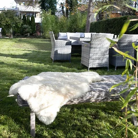 Family Wellhouse Garden Direct In Salzburg, Sunny Big Garden, Up To 16 Pax, Bikes For Free, Bbq, Sunbeds, Parking For Free, 15 Min Sound Of Music Villa Salzburg