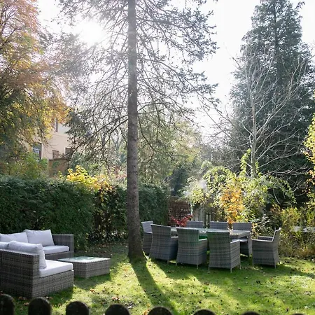 Villa Family Wellhouse Garden Direct In Salzburg, Sunny Big Garden, Up To 16 Pax, Bikes For Free, Bbq, Sunbeds, Parking For Free, 15 Min Sound Of Music Salzburg