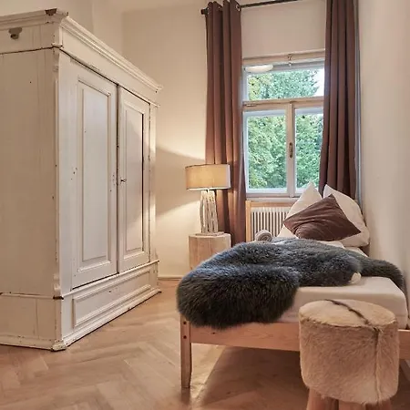 Family Wellhouse Garden Direct In Salzburg, Sunny Big Garden, Up To 16 Pax, Bikes For Free, Bbq, Sunbeds, Parking For Free, 15 Min Sound Of Music Villa Salzburg